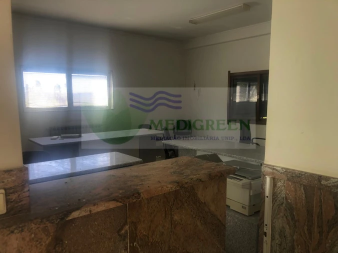 Armazém para Venda em Silva Escura e Dornelas Foto 11