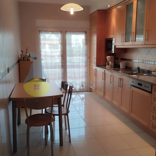 Apartamento T1 para Venda em Portimão Foto 3