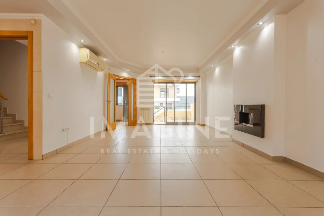 Moradia T4 para Venda em Pinhal Novo Foto 2