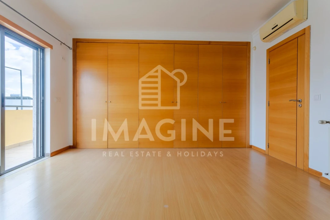 Moradia T4 para Venda em Pinhal Novo Foto 22