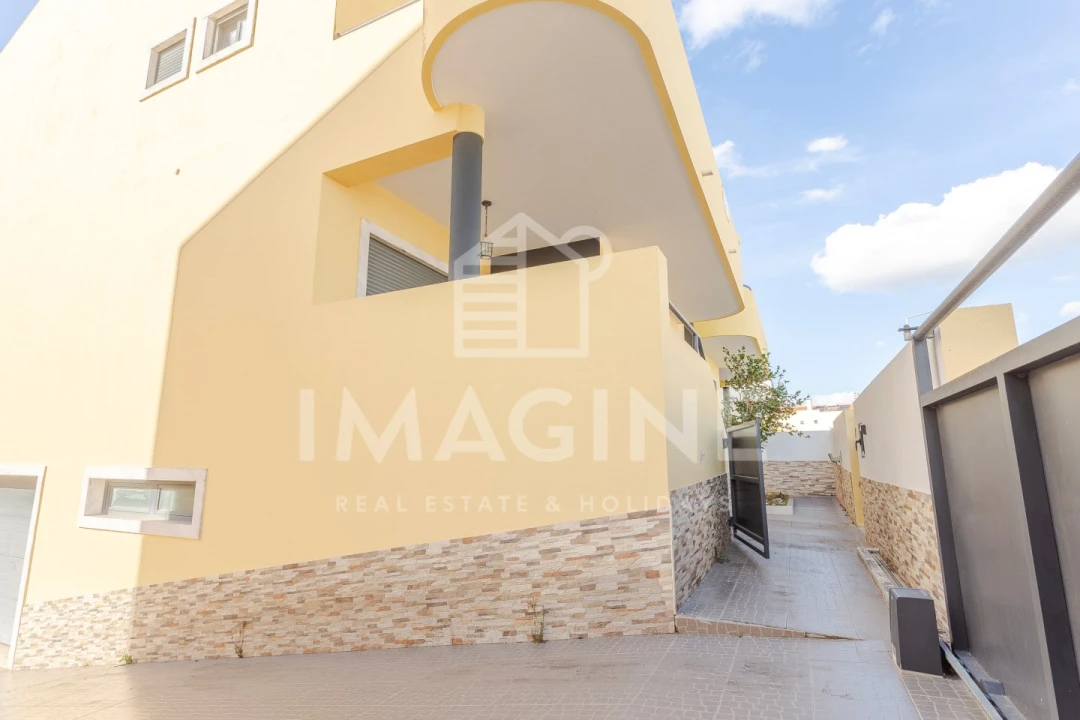 Moradia T4 para Venda em Pinhal Novo Foto 61