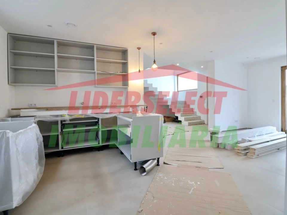 Moradia T3 para Venda em Silveira Foto 6