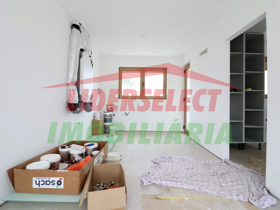 Moradia T3 para Venda em Silveira Foto 9