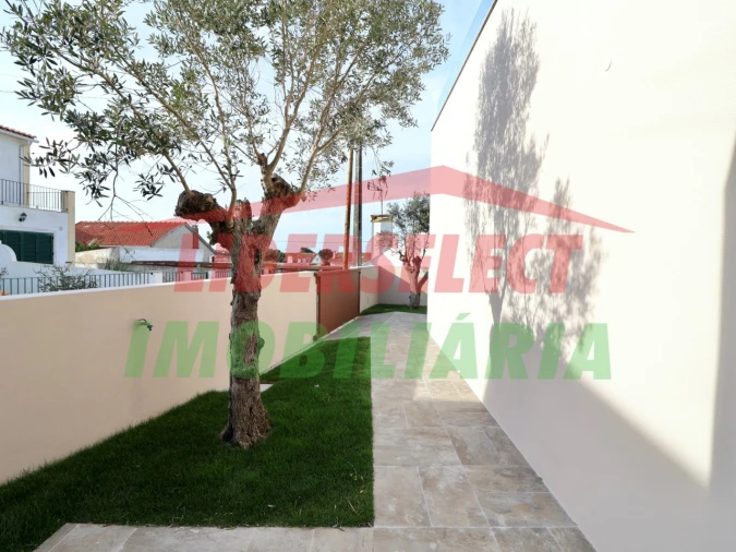 Moradia T3 para Venda em Silveira Foto 21