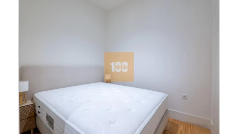 Apartamento para Venda em Cedofeita, Santo Ildefonso, Sé, Miragaia, São Nicolau e Vitória