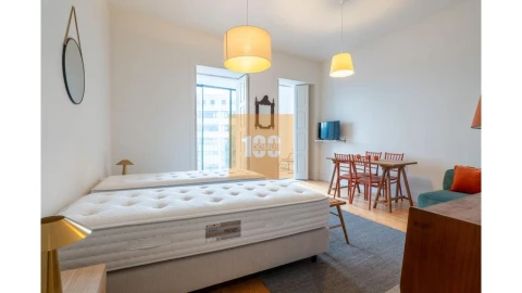 Apartamento para Venda em Cedofeita, Santo Ildefonso, Sé, Miragaia, São Nicolau e Vitória