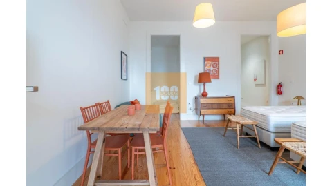 Apartamento para Venda em Cedofeita, Santo Ildefonso, Sé, Miragaia, São Nicolau e Vitória