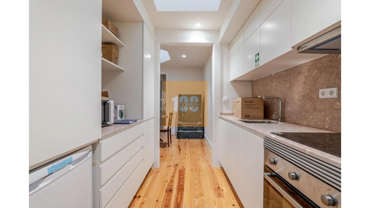 Apartamento T2 para Venda em Cedofeita, Santo Ildefonso, Sé, Miragaia, São Nicolau e Vitória Foto 5