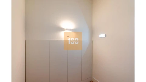 Apartamento para Venda em Cedofeita, Santo Ildefonso, Sé, Miragaia, São Nicolau e Vitória