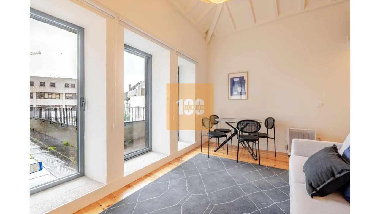 Apartamento para Venda em Cedofeita, Santo Ildefonso, Sé, Miragaia, São Nicolau e Vitória Foto 3