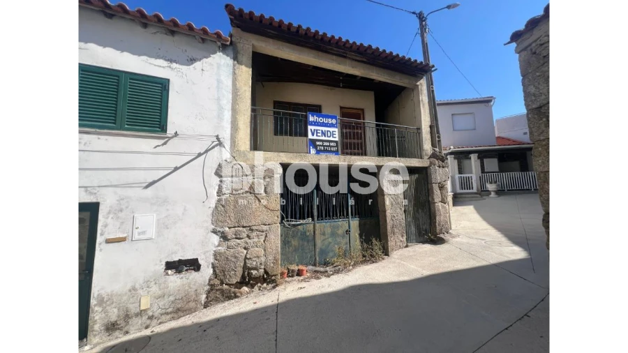 Moradia T2 para Venda em Lebução, Fiães e Nozelos Foto 1