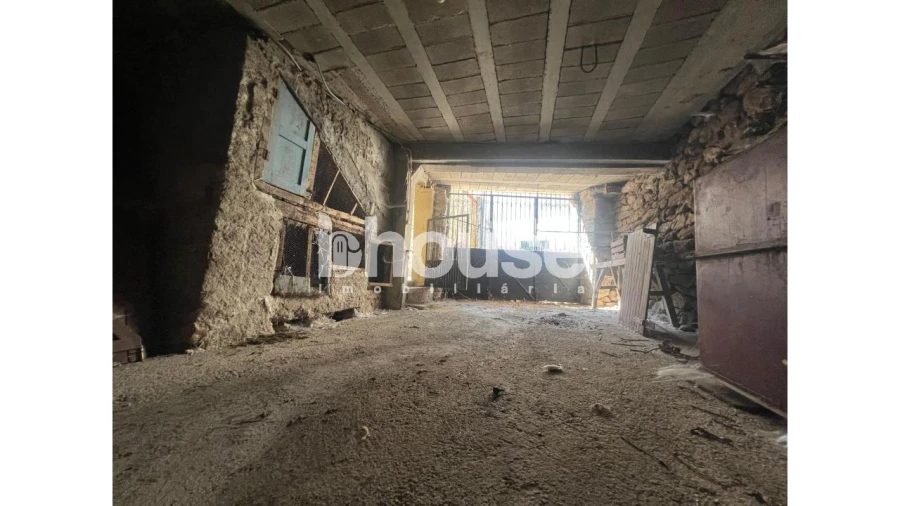 Moradia T2 para Venda em Lebução, Fiães e Nozelos Foto 5