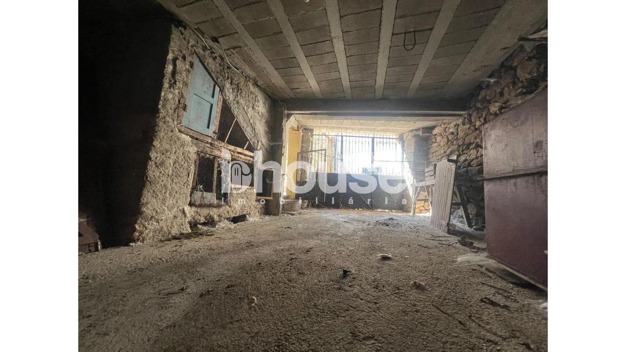 Moradia T2 para Venda em Lebução, Fiães e Nozelos Foto 5