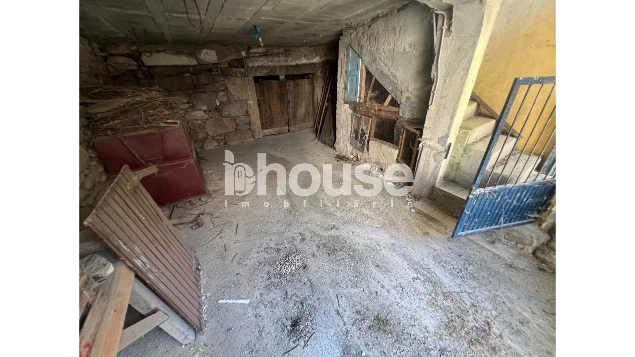 Moradia T2 para Venda em Lebução, Fiães e Nozelos Foto 6