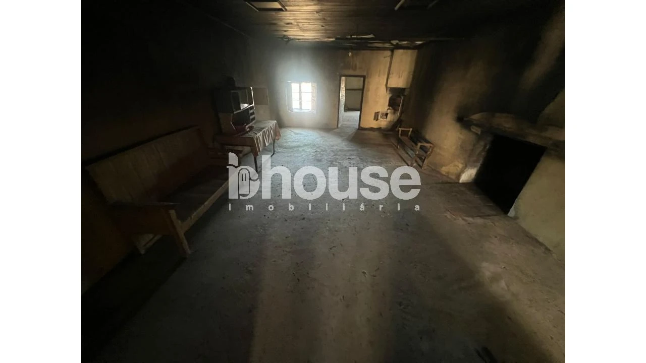 Moradia T2 para Venda em Lebução, Fiães e Nozelos Foto 15