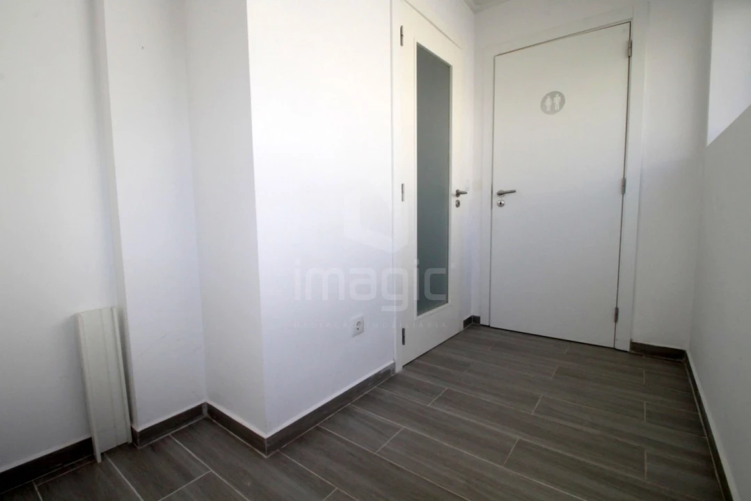 Loja para Arrendamento em Mafra Foto 6