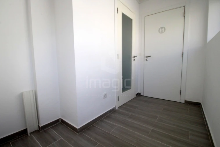 Loja para Arrendamento em Mafra Foto 6