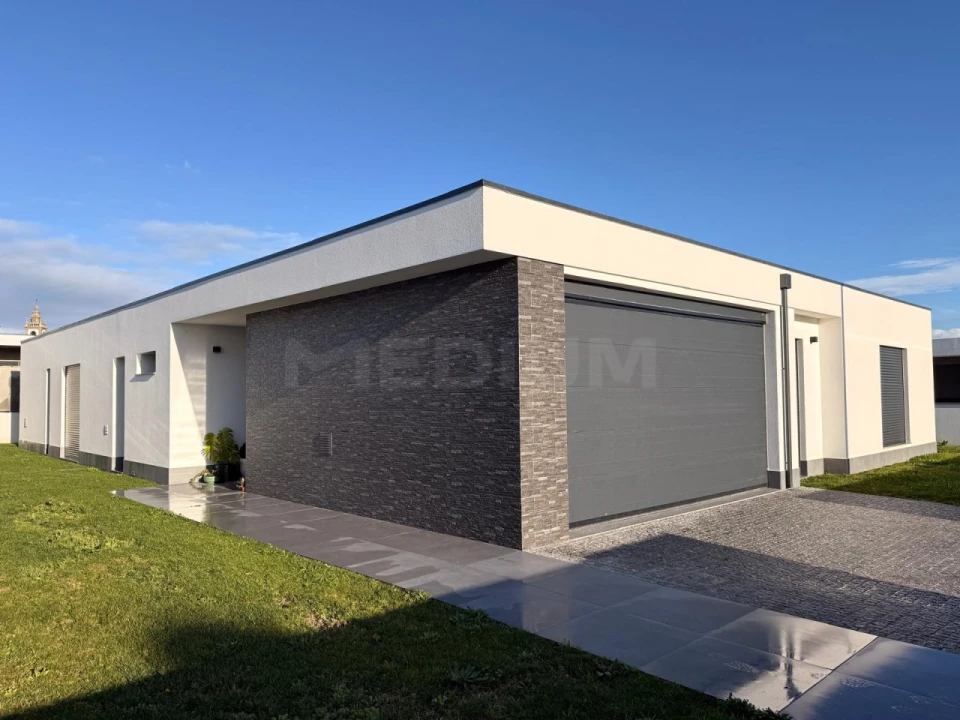 Moradia T3 para Venda em Soutelo Foto 28