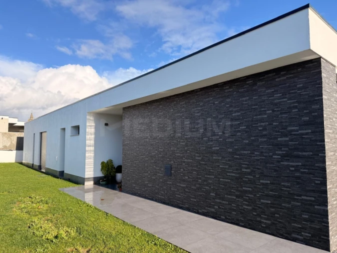 Moradia T3 para Venda em Soutelo Foto 6