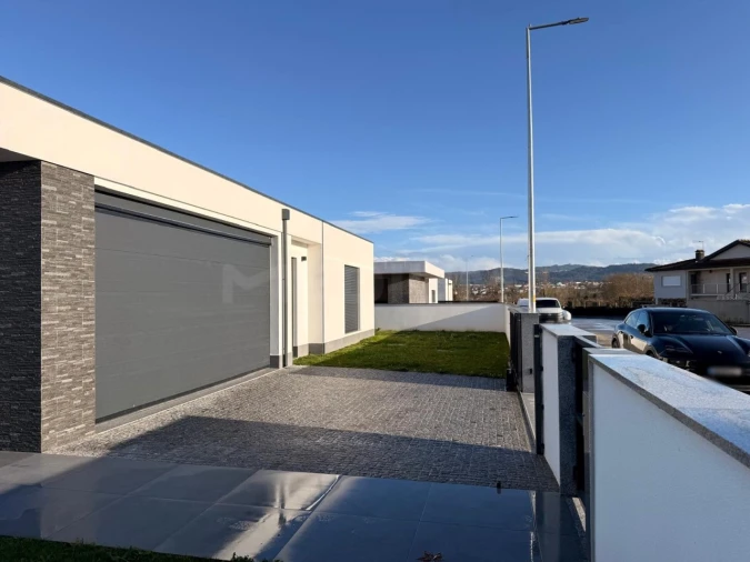 Moradia T3 para Venda em Soutelo Foto 26