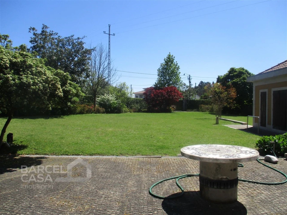 Moradia T6 para Venda em Manhente Foto 24