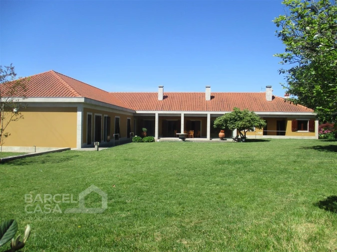 Moradia T6 para Venda em Manhente