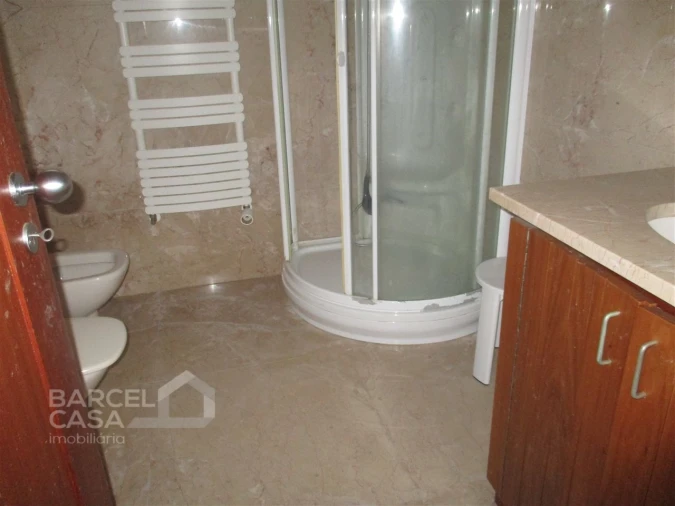 Moradia T6 para Venda em Manhente Foto 19