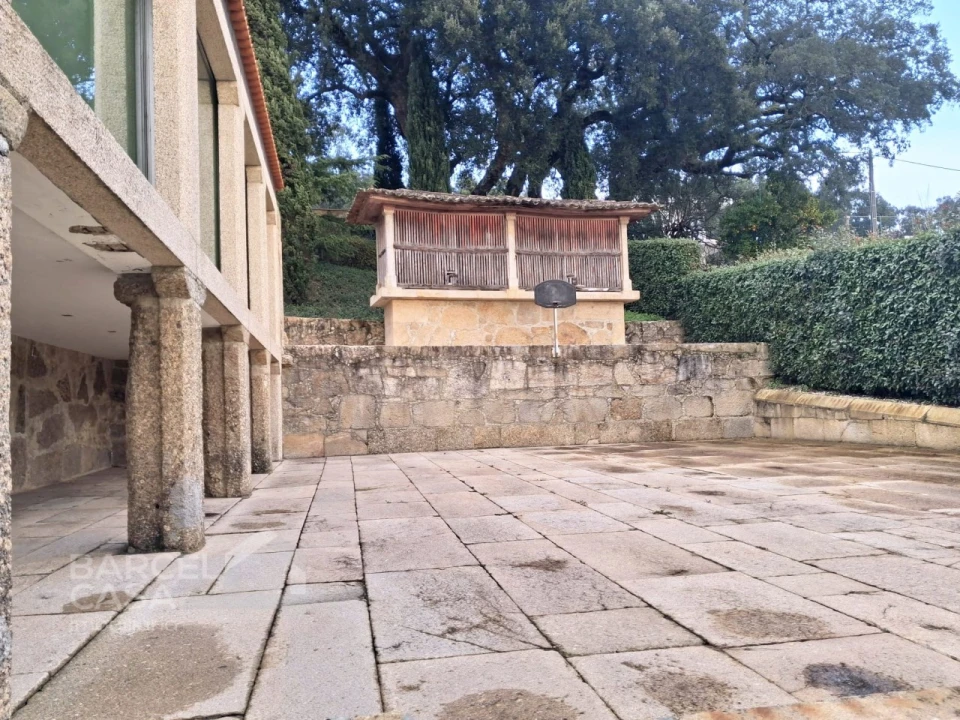 Moradia T4 para Venda em Airo Foto 11