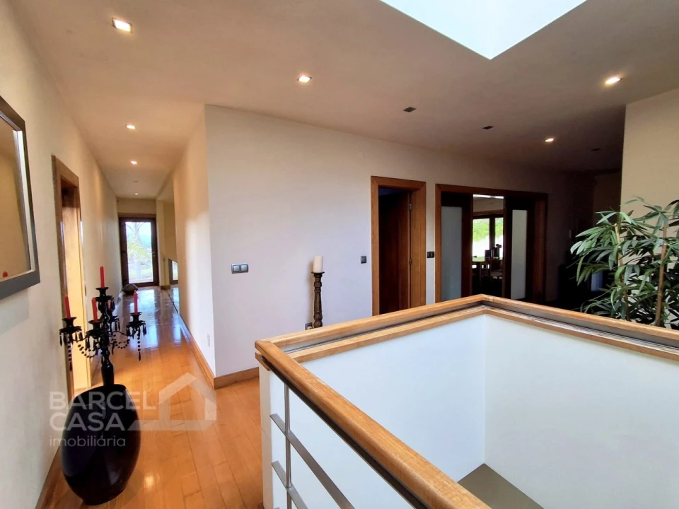 Moradia T4 para Venda em Airo Foto 25