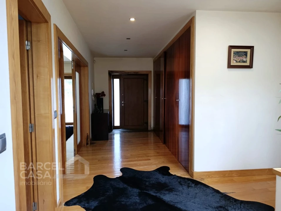 Moradia T4 para Venda em Airo Foto 34