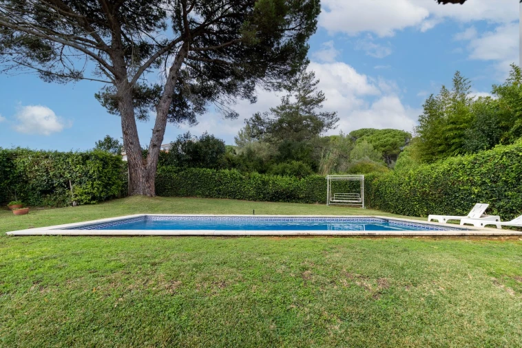 Moradia T9 para Venda em Santa Maria e São Miguel, São Martinho, São Pedro Penaferrim