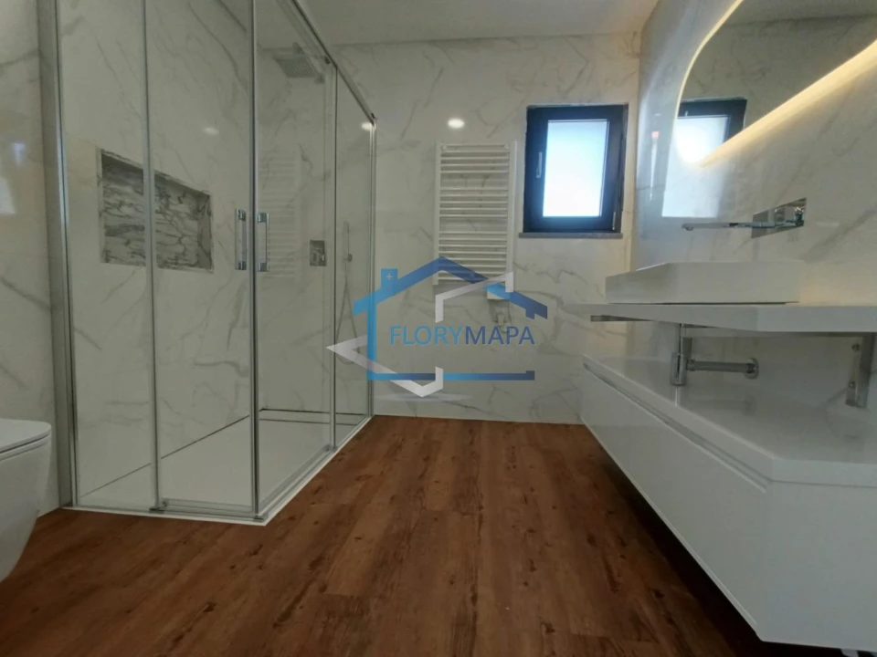 Moradia T4 para Venda em São Domingos de Rana Foto 37