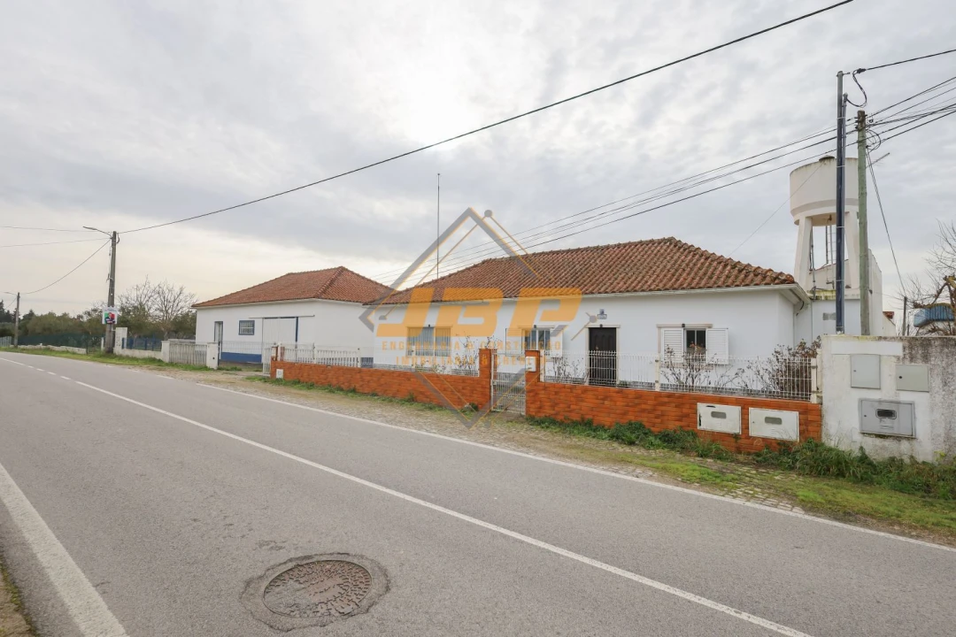 Moradia T5 para Venda em Povoa da Isenta Foto 21