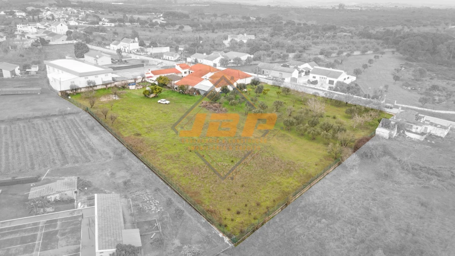 Moradia T5 para Venda em Povoa da Isenta Foto 3