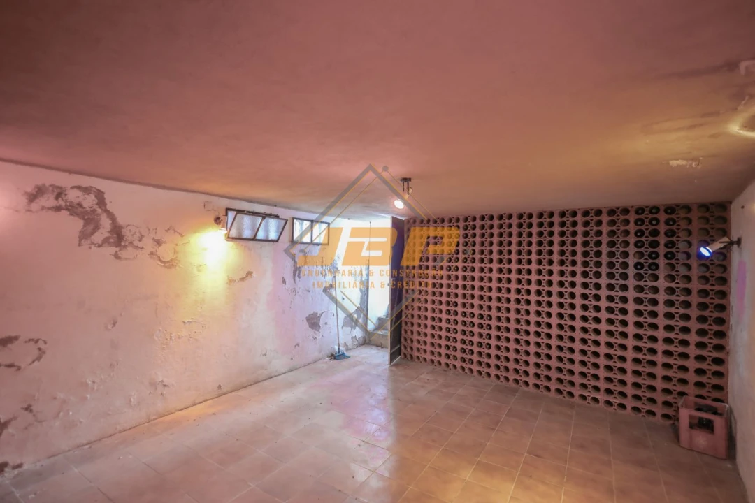 Moradia T5 para Venda em Povoa da Isenta Foto 36