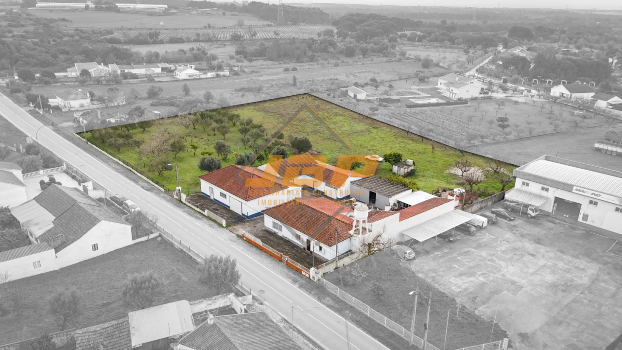 Moradia T5 para Venda em Povoa da Isenta Foto 2