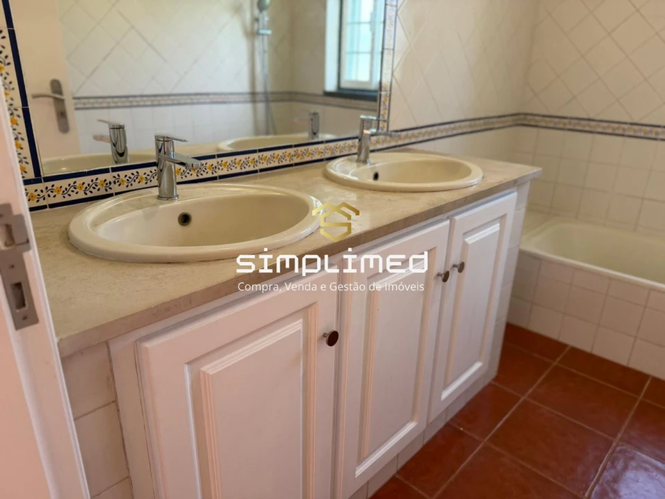 Moradia T3 para Venda em Benavente Foto 36