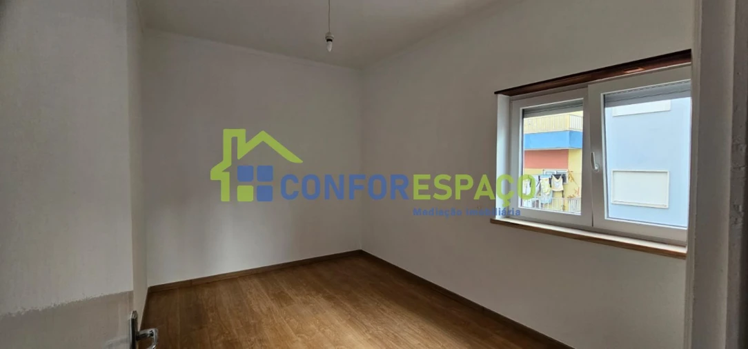 Apartamento T2 para Arrendamento em Castelo Branco Foto 9