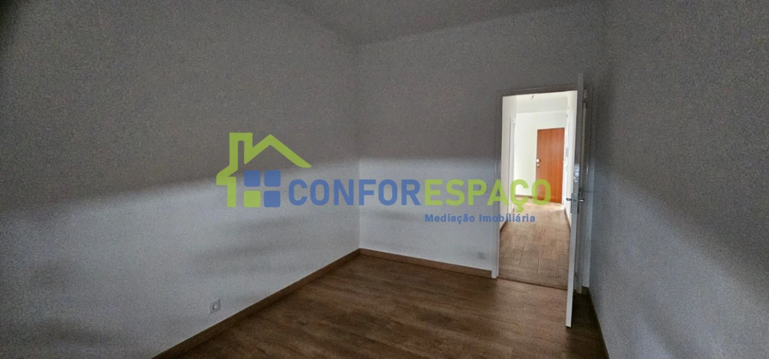Apartamento T2 para Arrendamento em Castelo Branco Foto 7