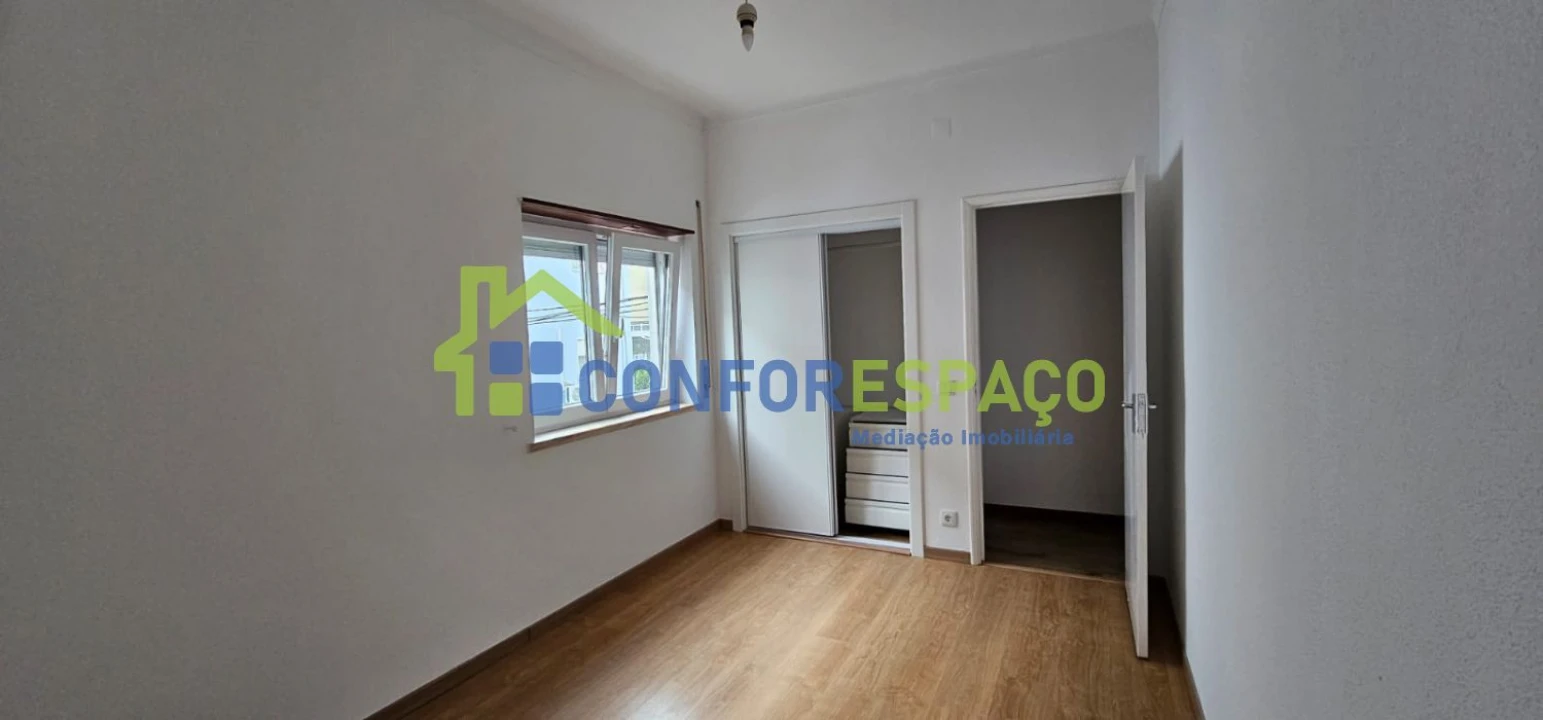 Apartamento T2 para Arrendamento em Castelo Branco Foto 8