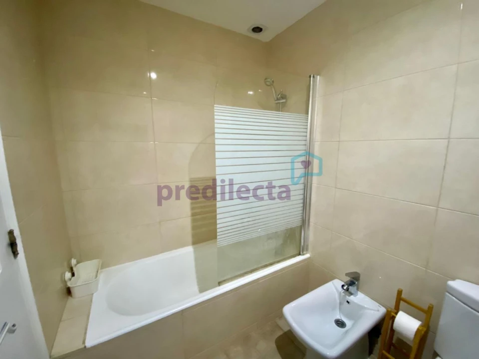 Apartamento T1 para Arrendamento em Ramalde Foto 11