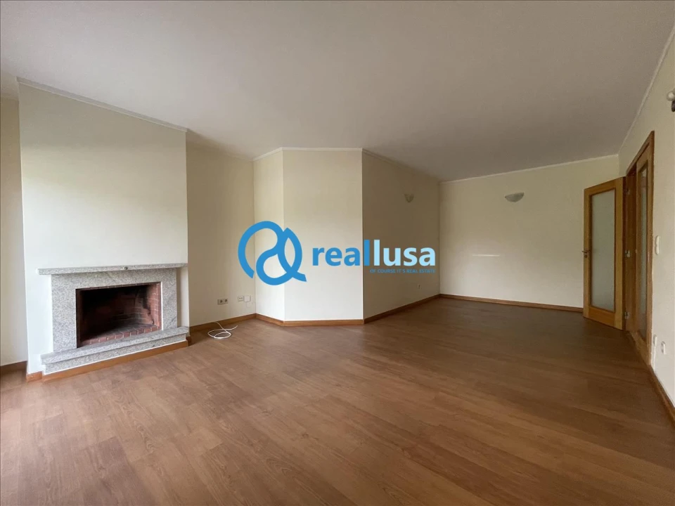 Apartamento T3 para Venda em Canelas Foto 1