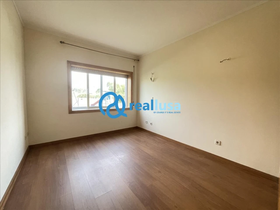 Apartamento T3 para Venda em Canelas Foto 17