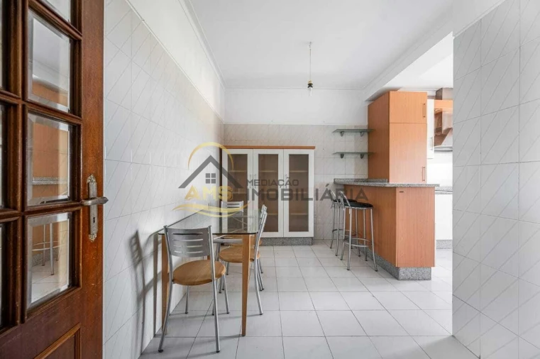 Apartamento T3 para Venda em Fafe Foto 8