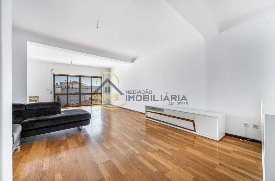 Apartamento T3 para Venda em Fafe Foto 6