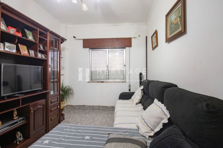 Apartamento T1 para Venda em Barreiro e Lavradio Foto 3