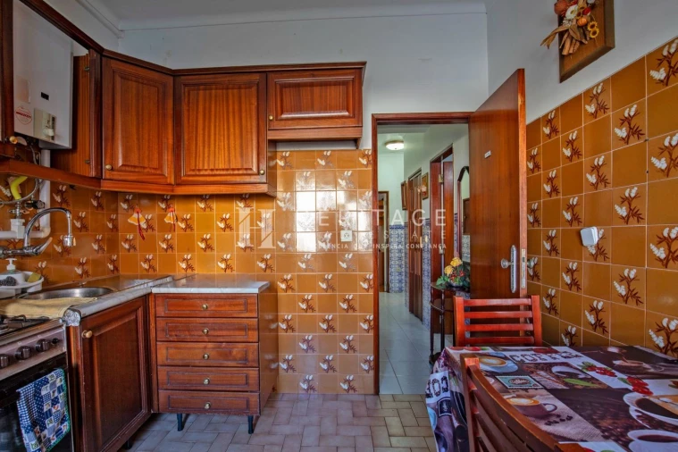 Apartamento T1 para Venda em Barreiro e Lavradio Foto 2