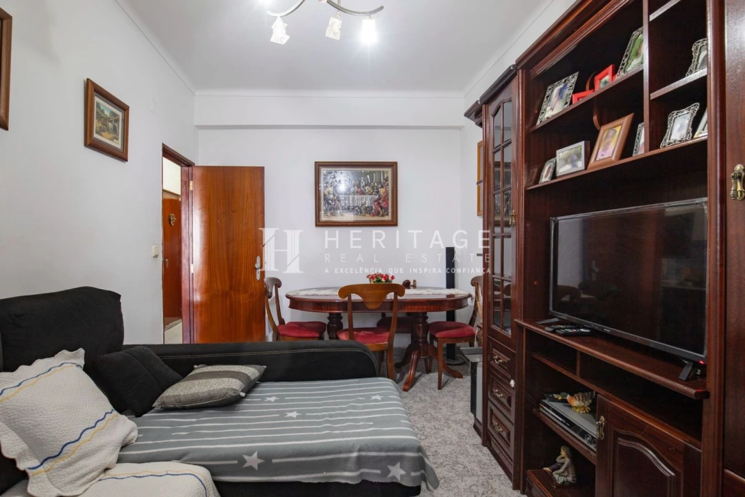 Apartamento T1 para Venda em Barreiro e Lavradio Foto 4