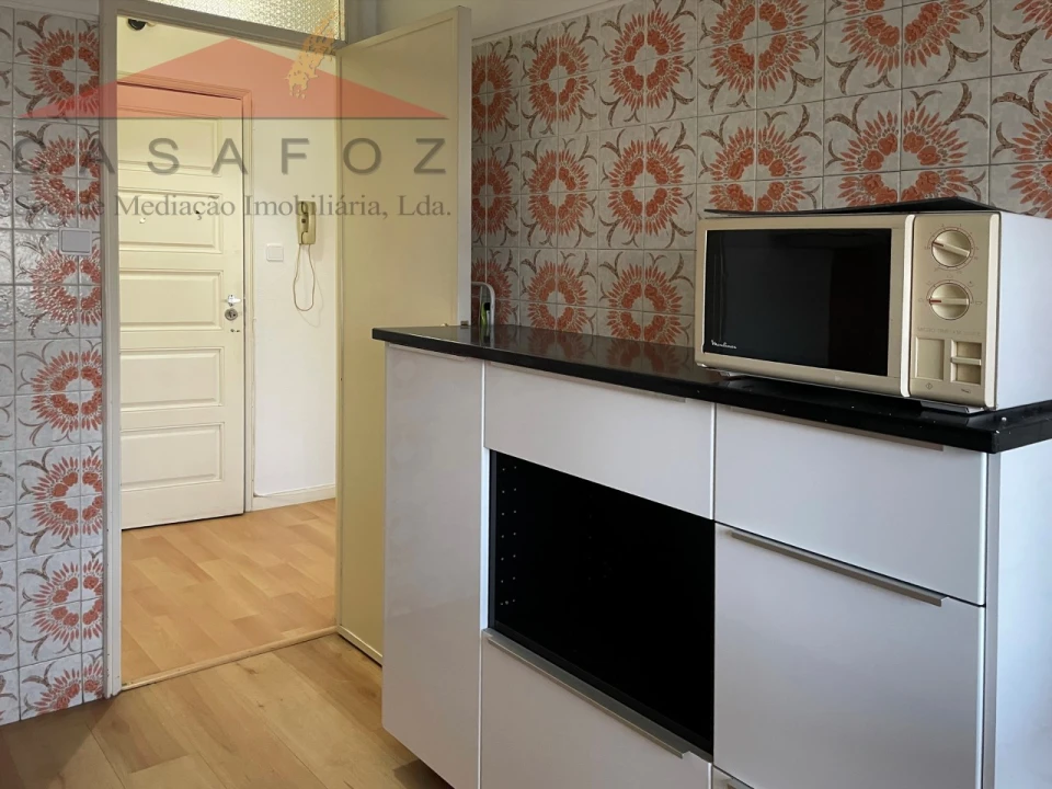 Apartamento T1 para Arrendamento em Ramalde Foto 10