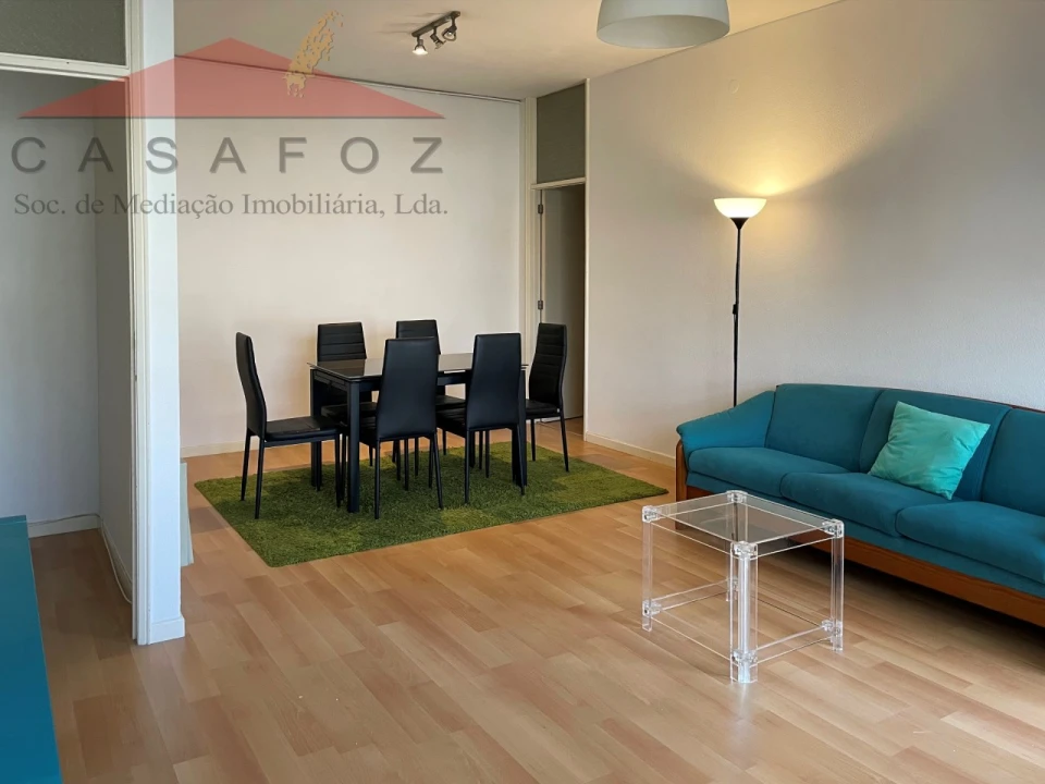 Apartamento T1 para Arrendamento em Ramalde Foto 4